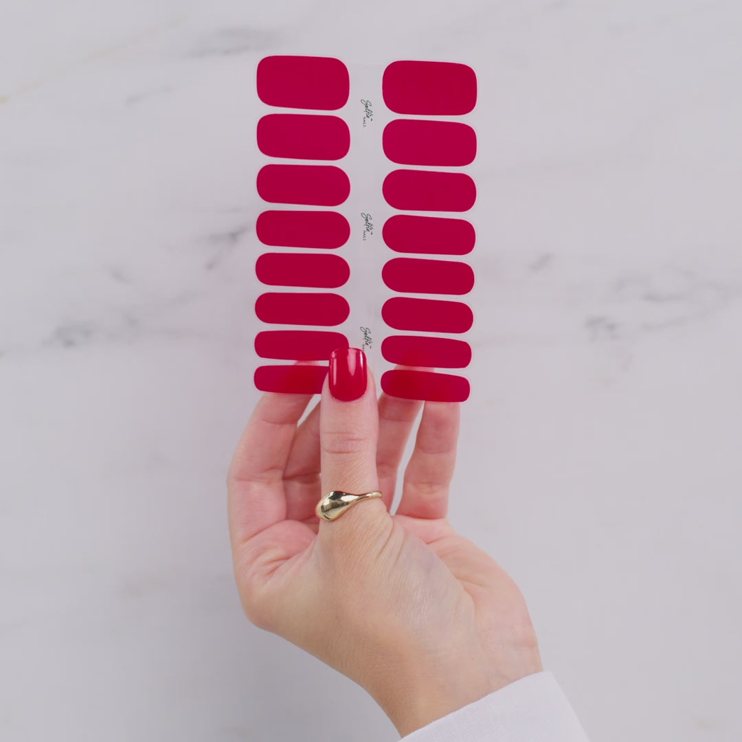 Selfie Nails Raspberry